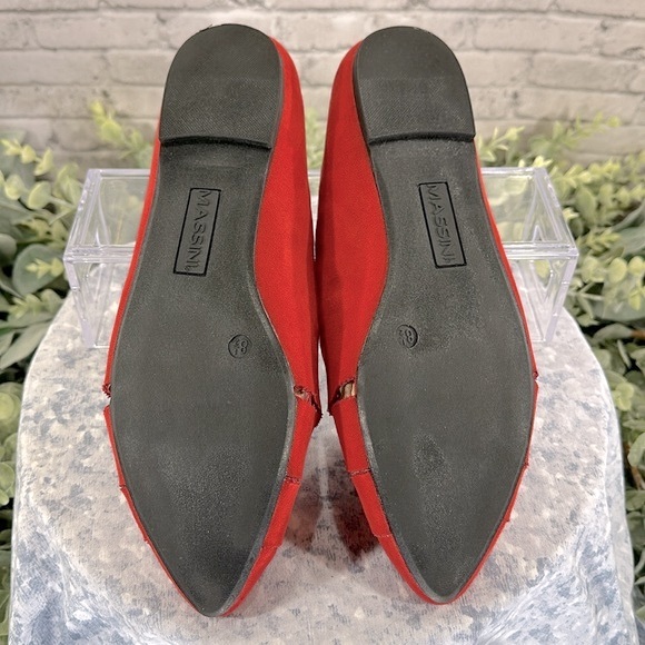 Massini Amelia Red Faux Suede Cross-Band Pointed Toe Comfort Flats WMS 8.5M❤️GUC - Picture 10 of 11